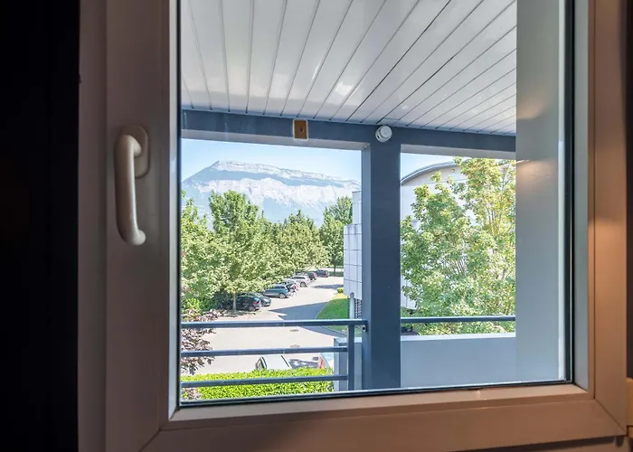 Hotel Grenoble Universite 2*