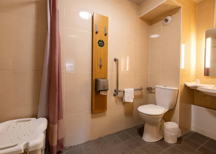 Grenoble Universite Hotel 2*