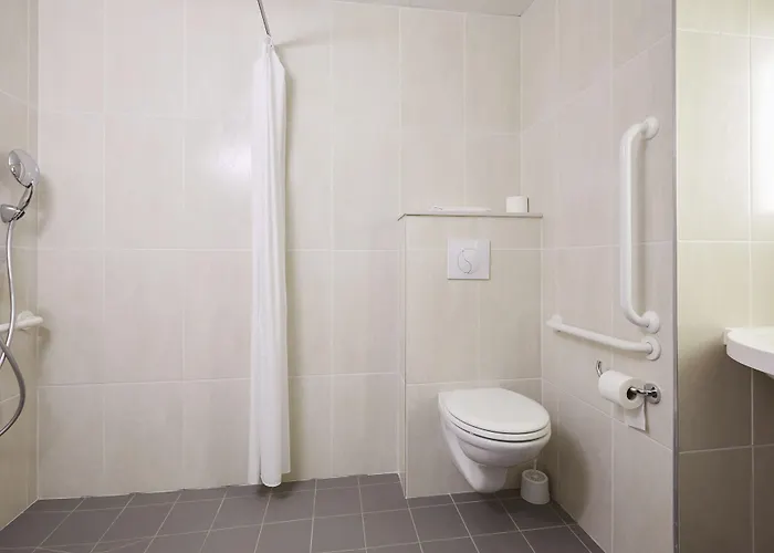 Hotel Grenoble Universite 2*