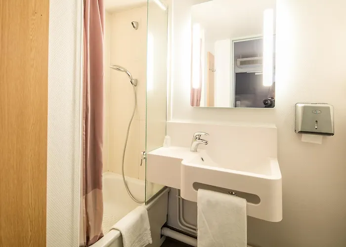 Hotel Grenoble Universite 2*