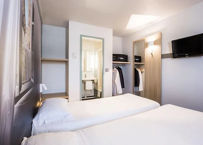 Grenoble Universite Hotel 2*