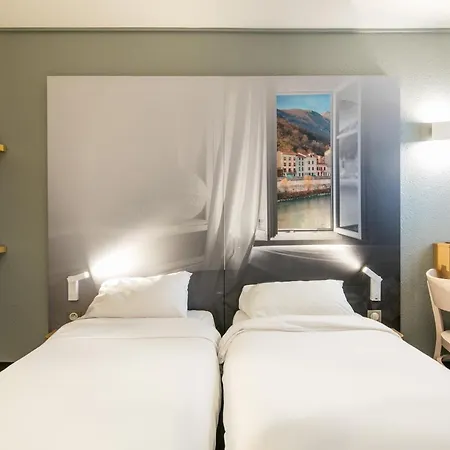 Grenoble Universite Hotel 2*