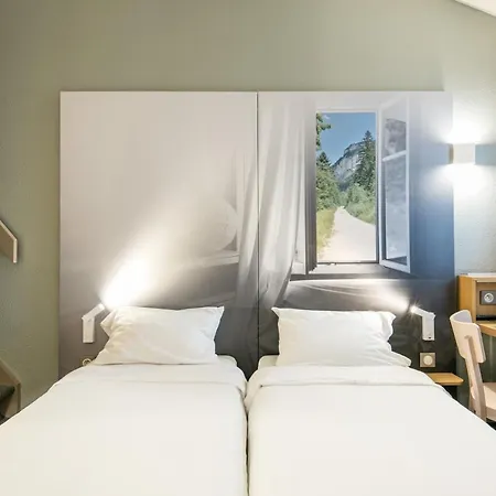 Hotel Grenoble Universite 2*