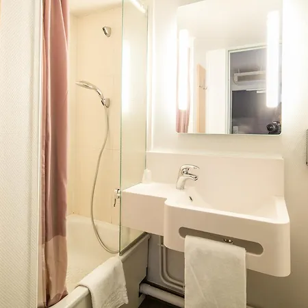 Hotel Grenoble Universite 2*