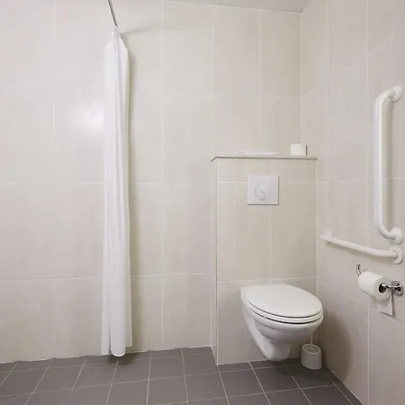 Hotel Grenoble Universite 2*